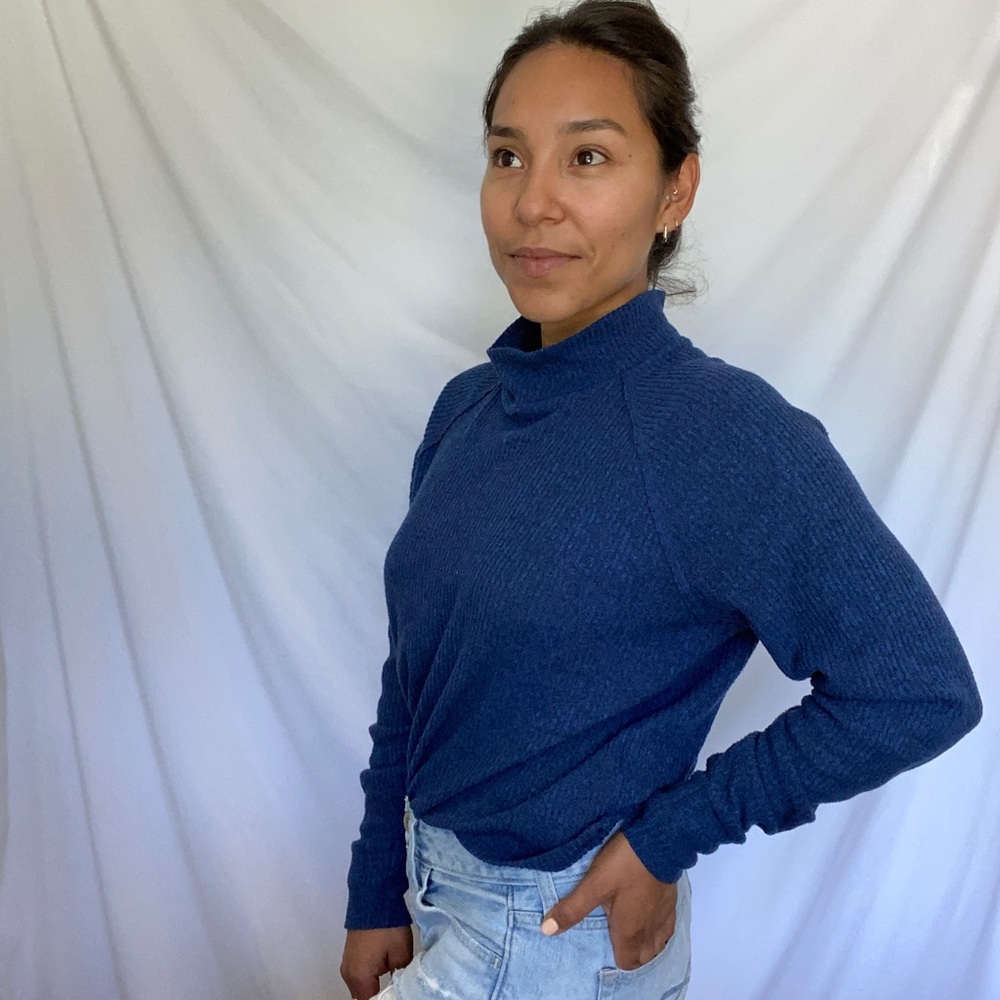 Long sleeve turtleneck